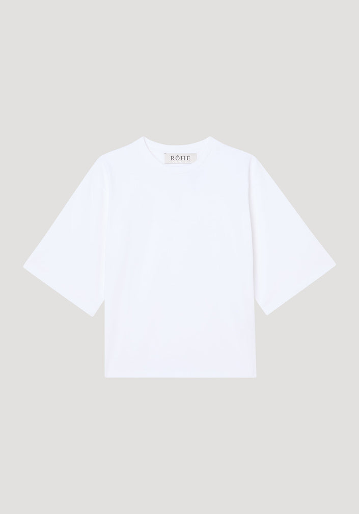 Fitted logo T-shirt in optic white featuring a crew neck, tapered elbow-length sleeves with subtle logo embroidery, crafted from crisp 100% cotton.