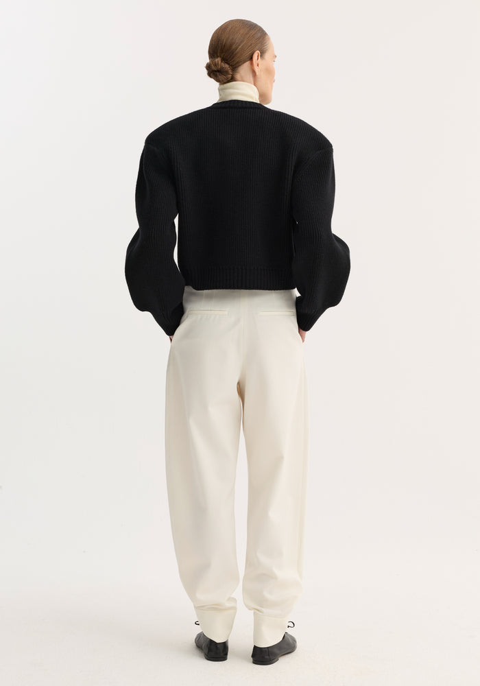 Statement shoulder cardigan | black