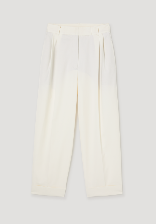 High-waist turn-up trousers in off white, featuring a high waist, front pleats, wide legs, turned-up hems, and side seam pockets, composed of wool and polyester.