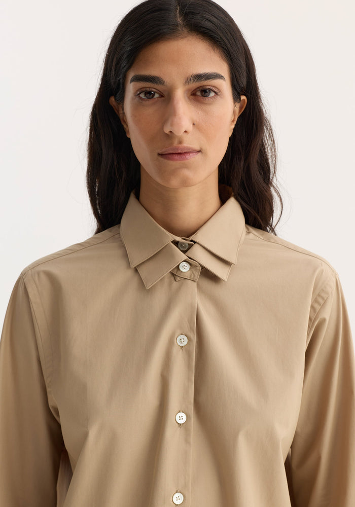 Double collar shirt | wheat
