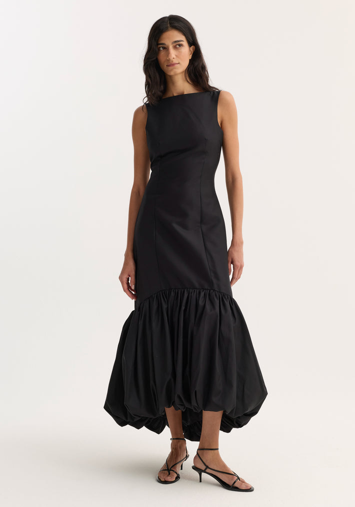 Voluminous dress | black