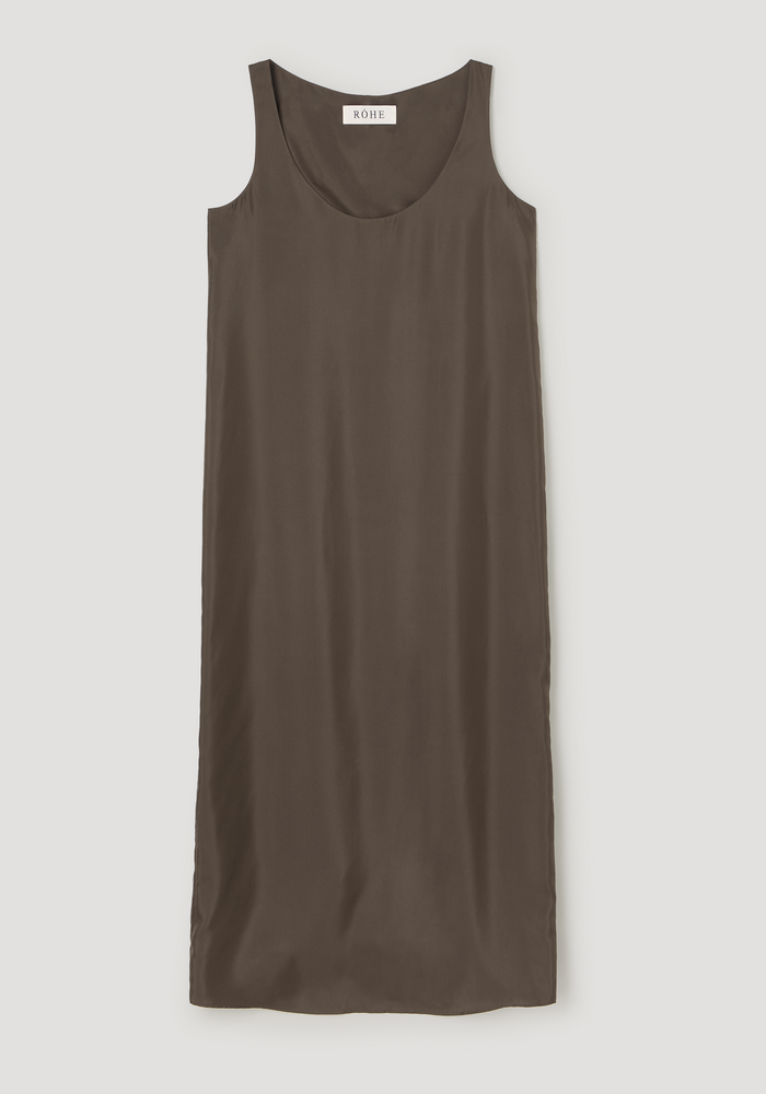 Silk scoop-neck dress | earth: A sleeveless, floor-length slip dress with a deep scoop neckline, crafted from pure silk for a relaxed silhouette and timeless elegance.