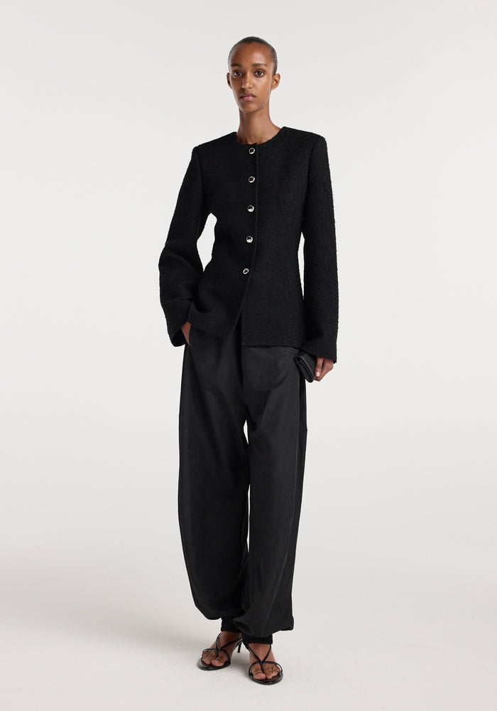 Bouclé shaped blazer | black
