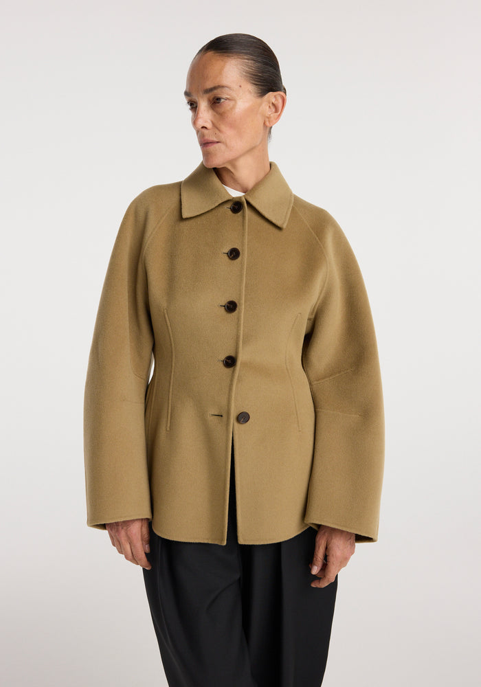 Double-faced sculptural jacket | camel