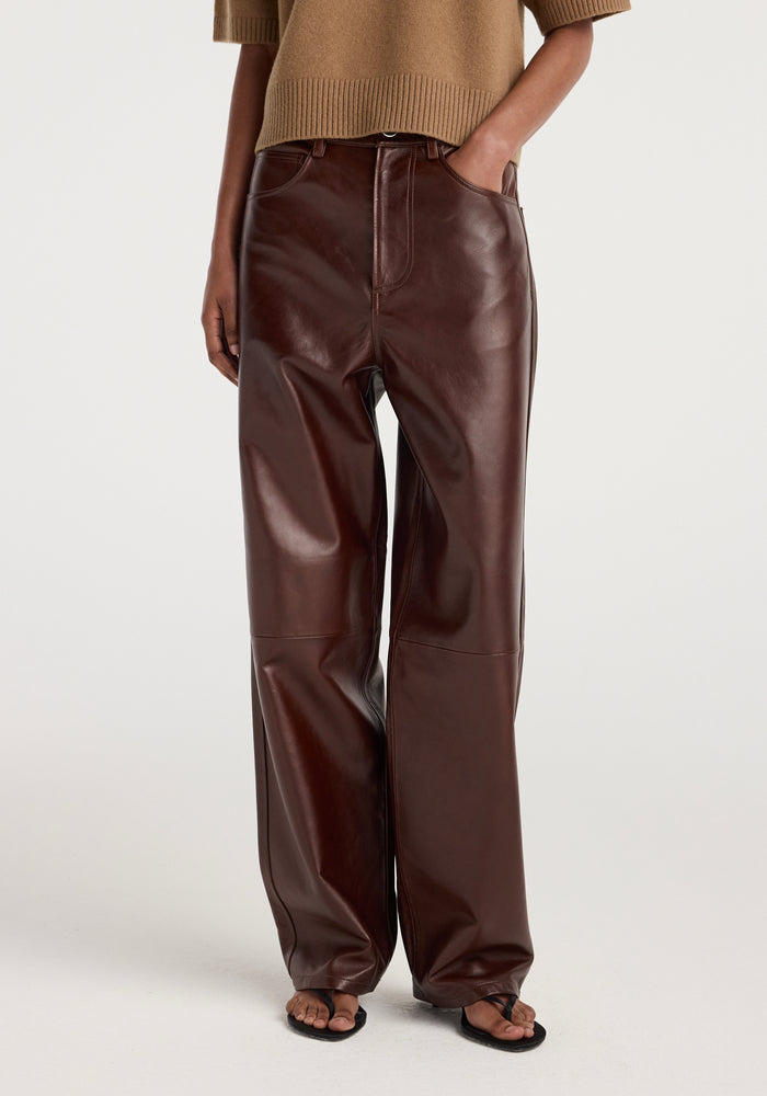 Bruun - Signature baggy leather trousers | tobacco