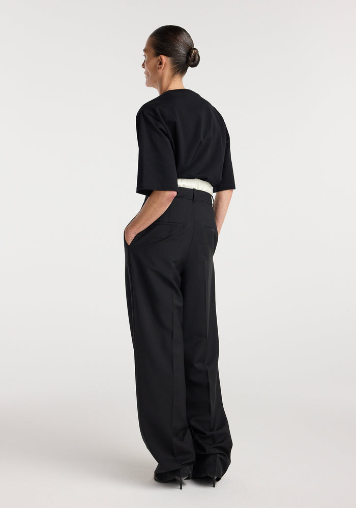 Boxer detailed trousers | black