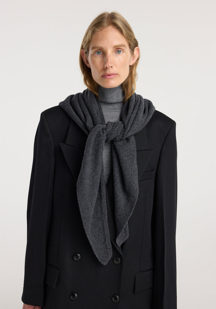Large knitted triangle scarf | anthracite melange