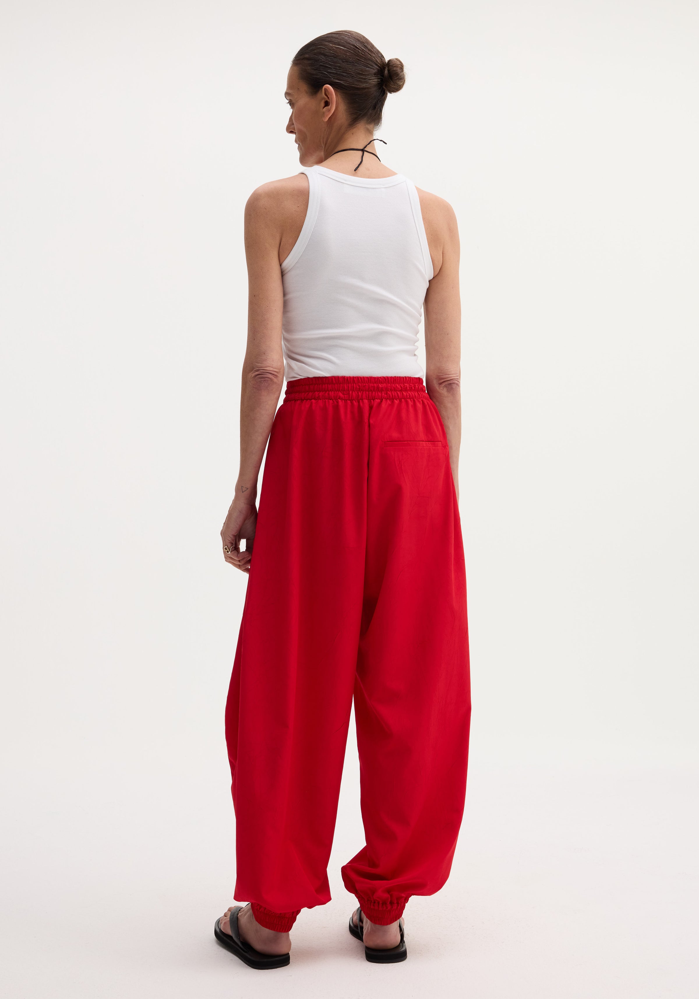 Balloon track pants | red
