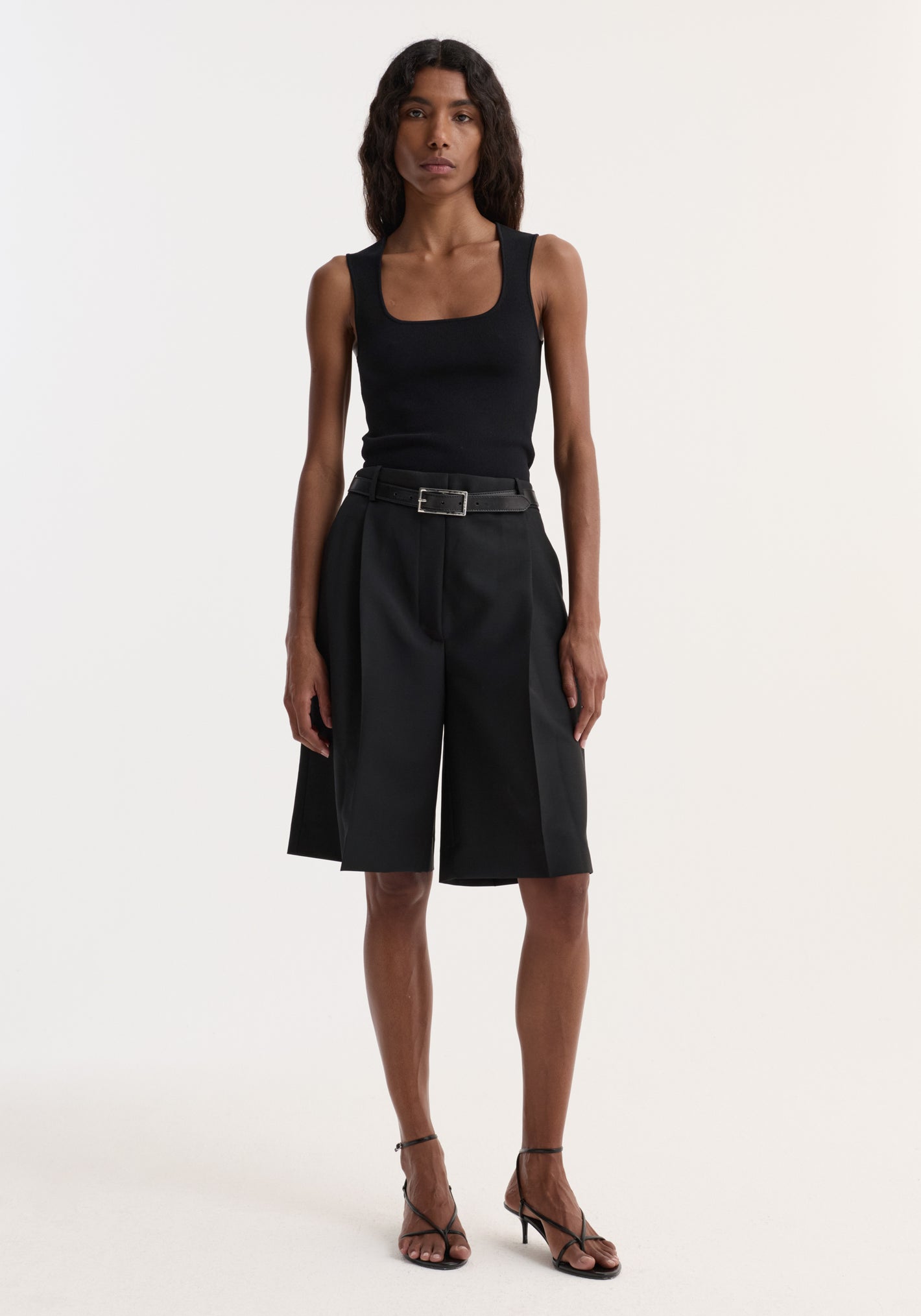 Bustier shaped knitted top | black