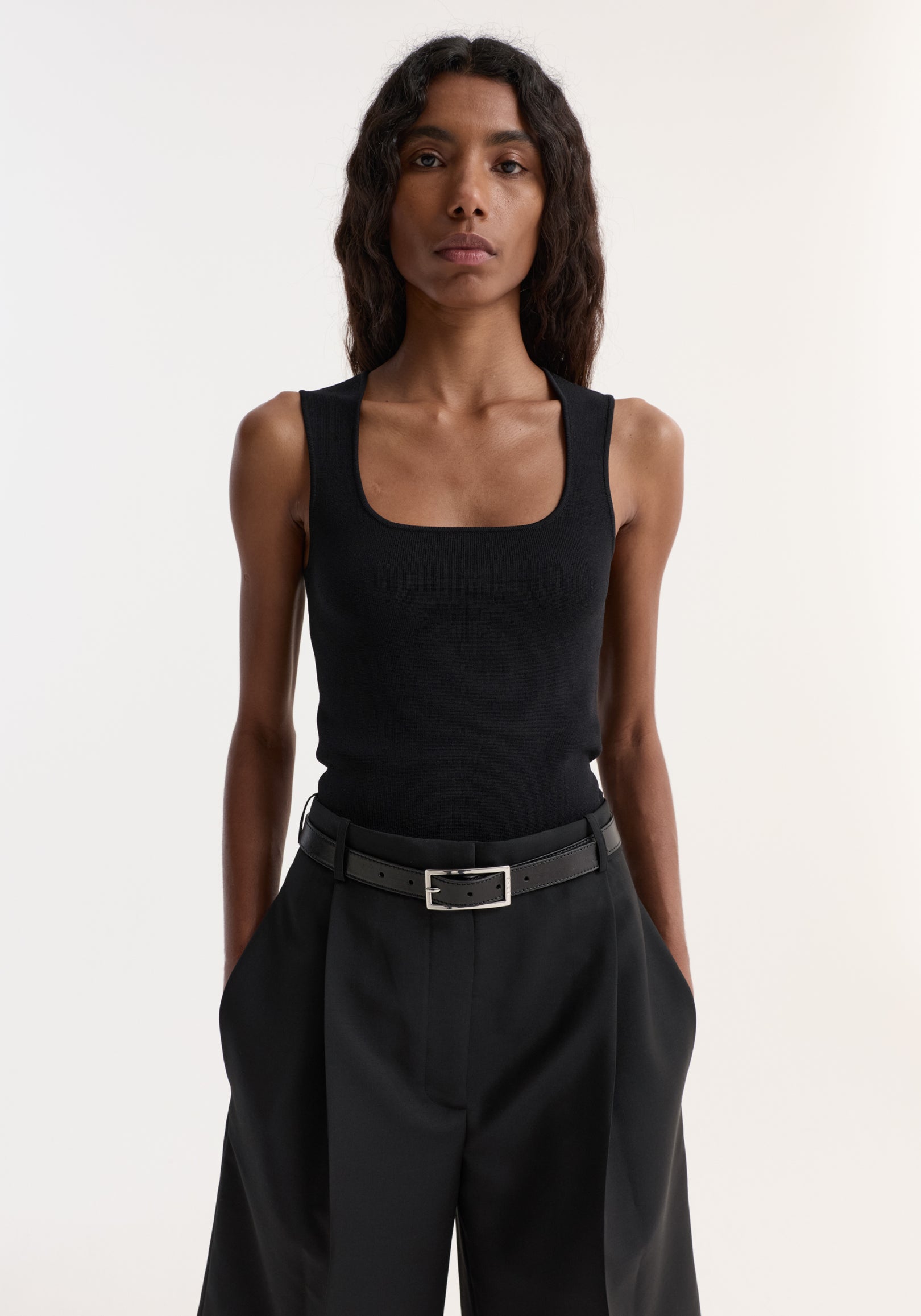 Bustier shaped knitted top | black