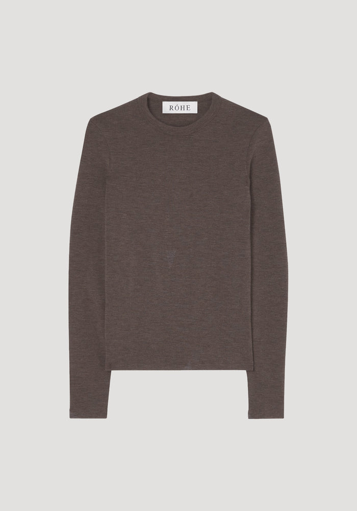 Fine merino long sleeve | brown melange: A slim-fit, long-sleeve crewneck top in charcoal-taupe knit, featuring RÓHE branding. Made from 100% merino wool, perfect for layering.