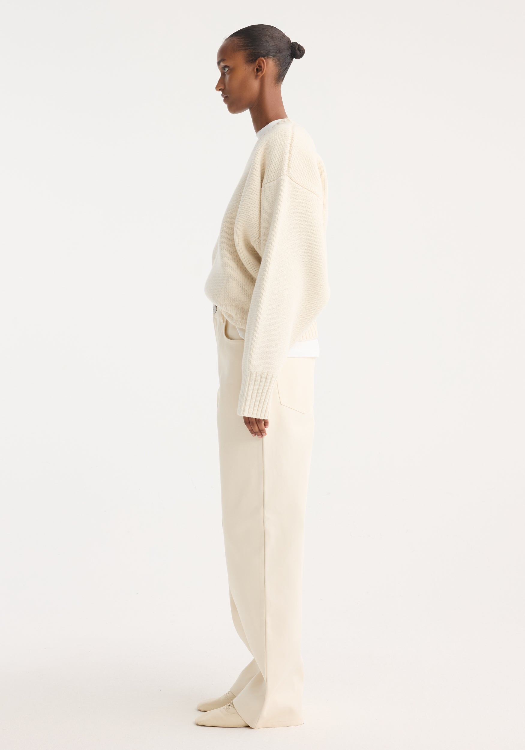 Sculptural compact crewneck | off white