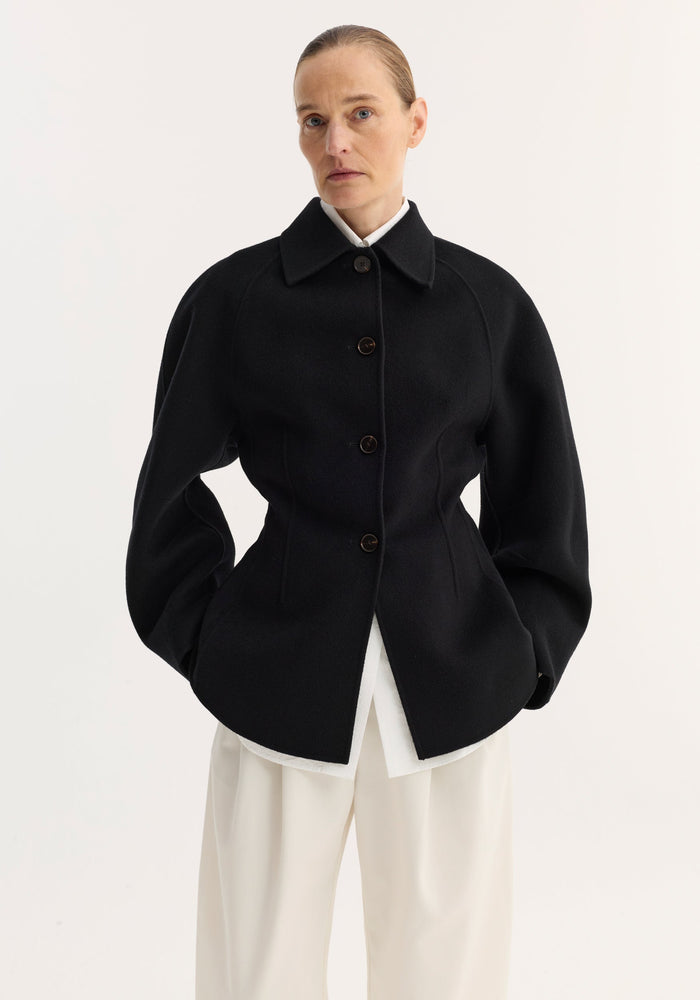 Double-faced sculptural jacket | black