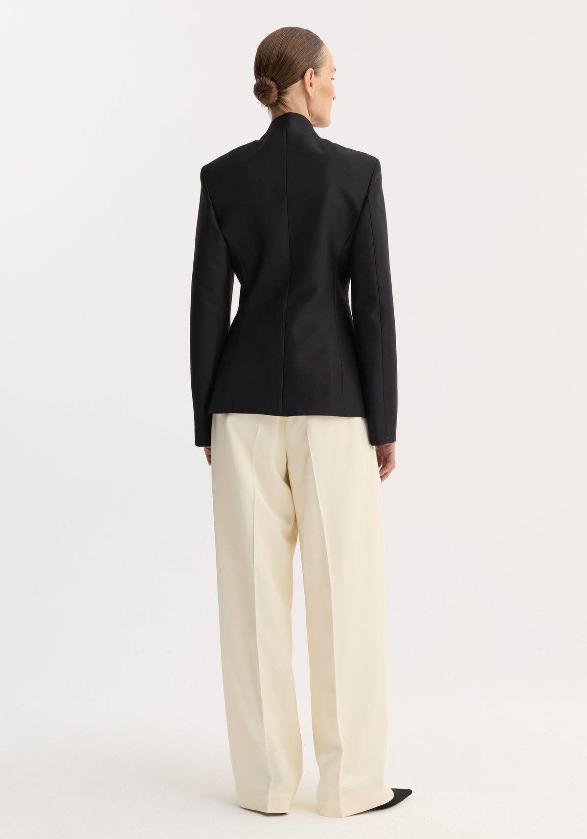 Sculptural pankou closure blazer | black