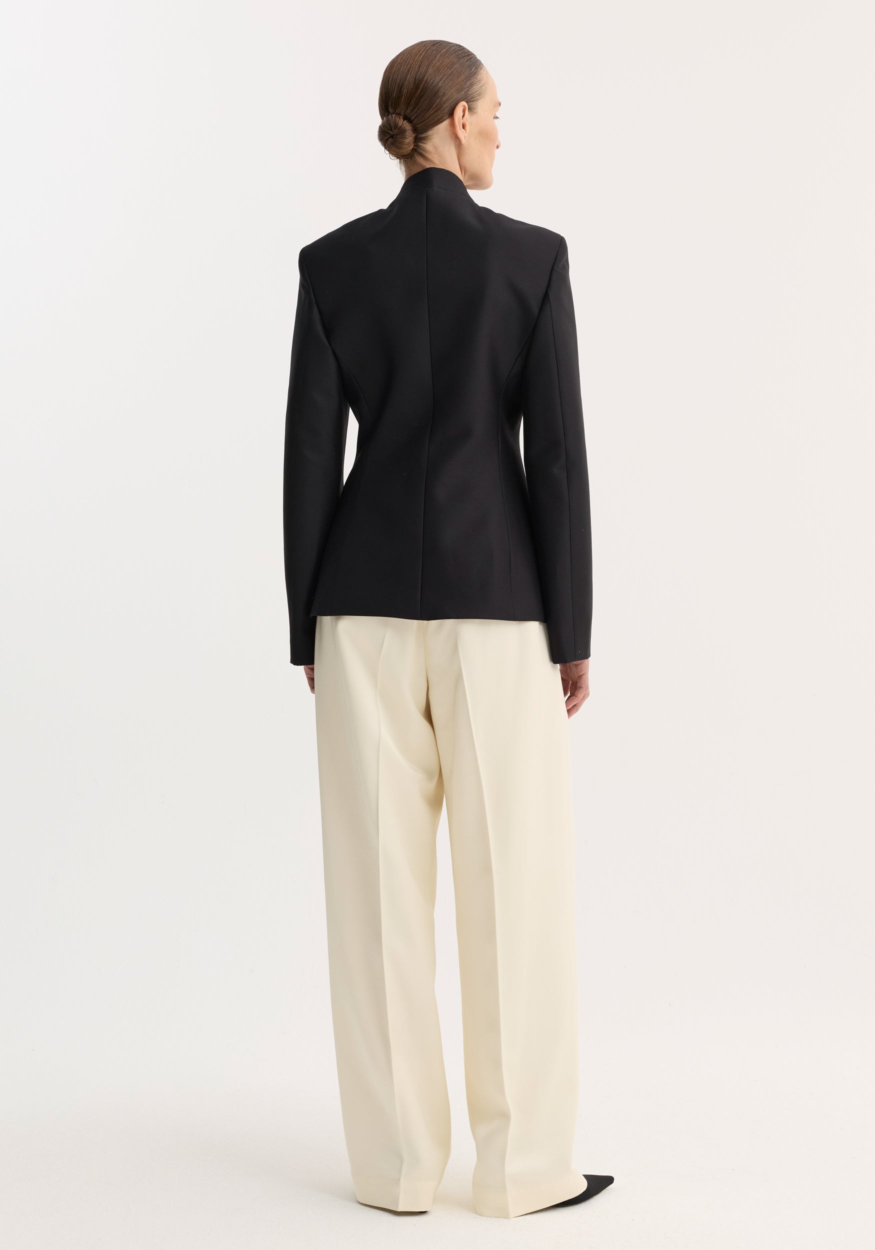 Sculptural pankou closure blazer | black