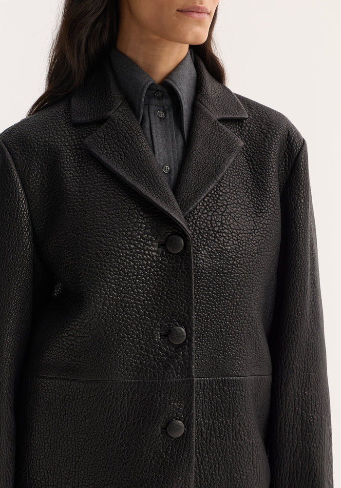 Leather jacket with small lapel | black