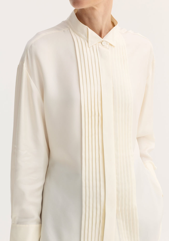 Shaped tuxedo silk shirt | cream
