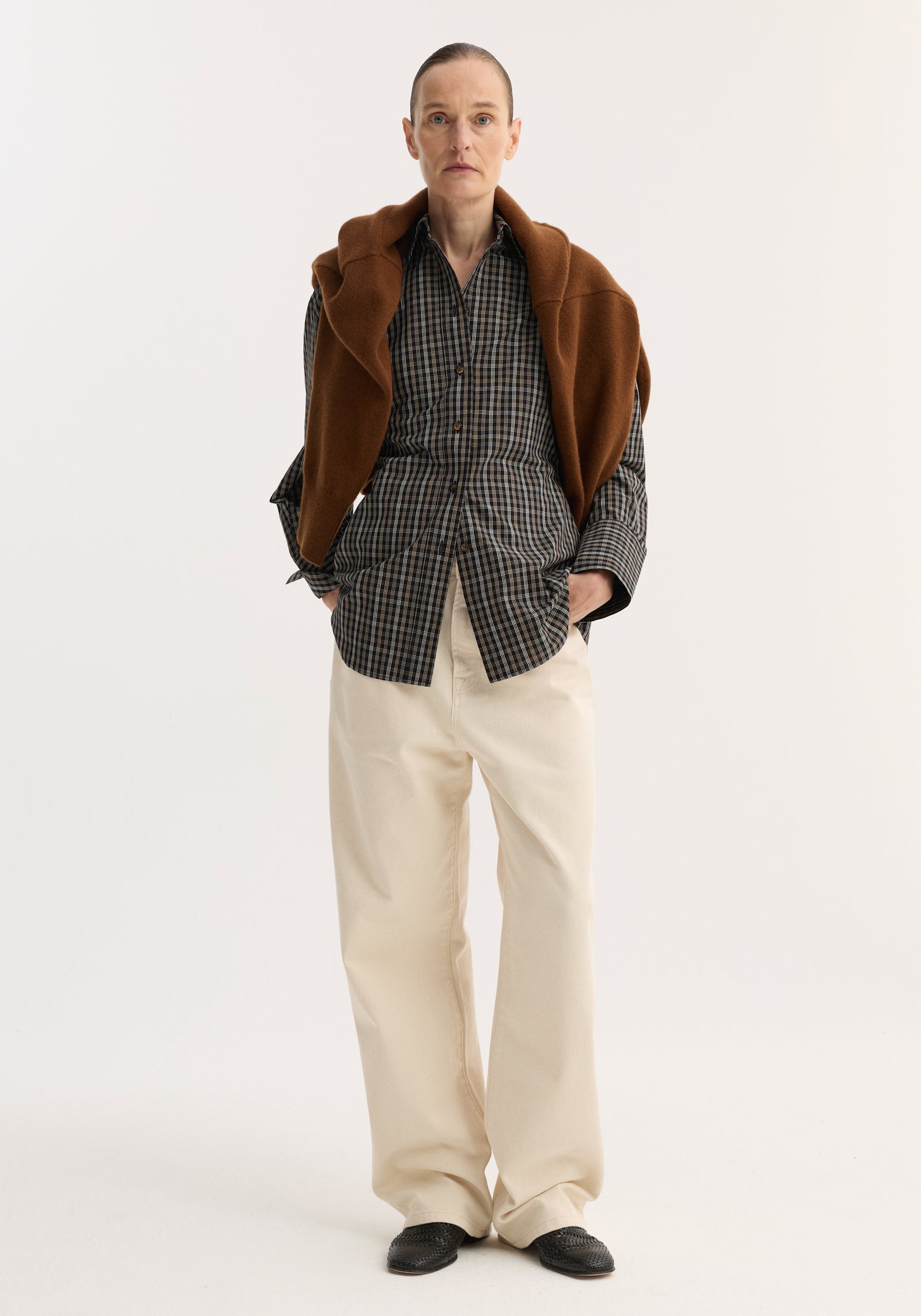 Checked shaped shirt | black / brown check