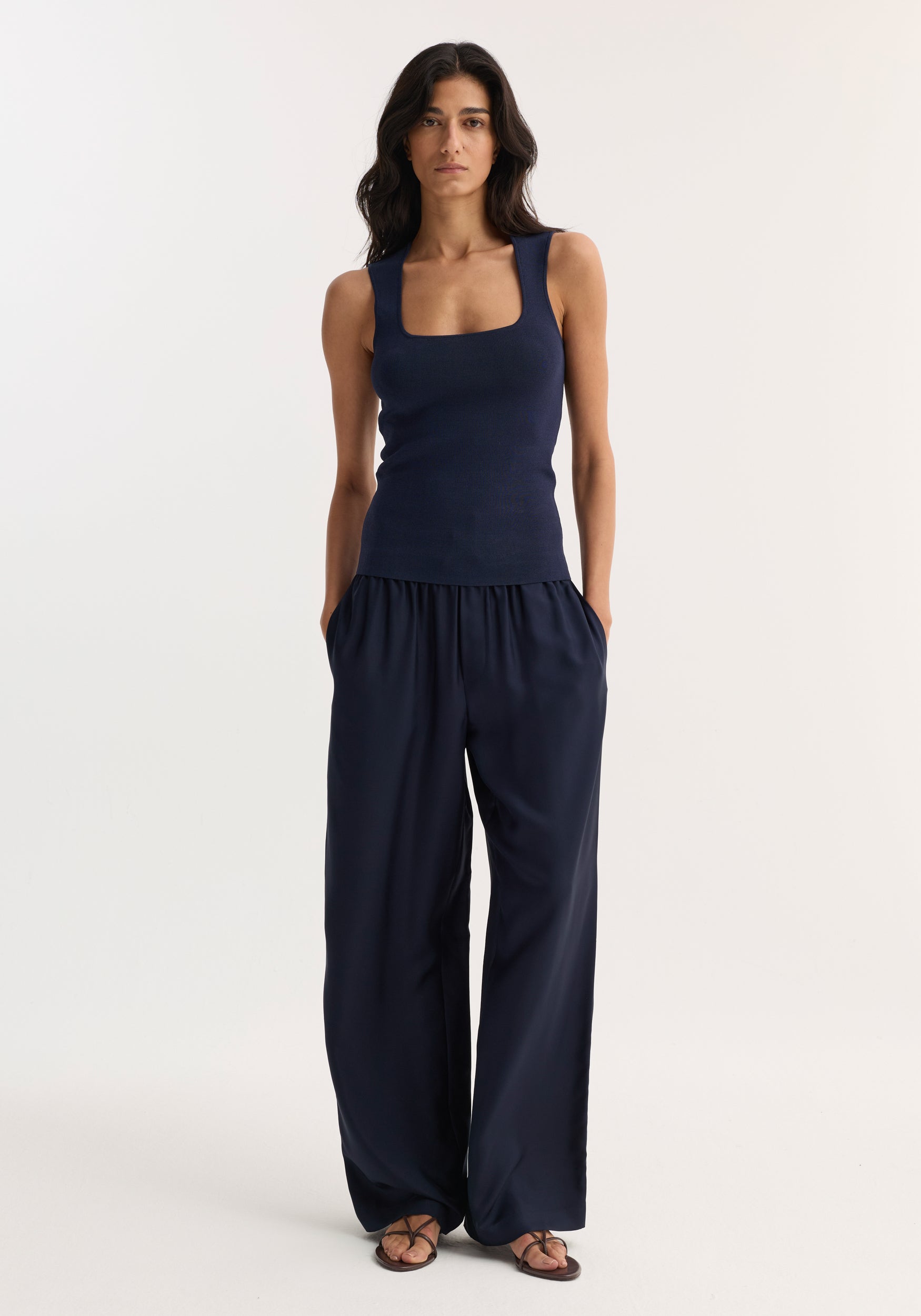 Bustier shaped knitted top | navy