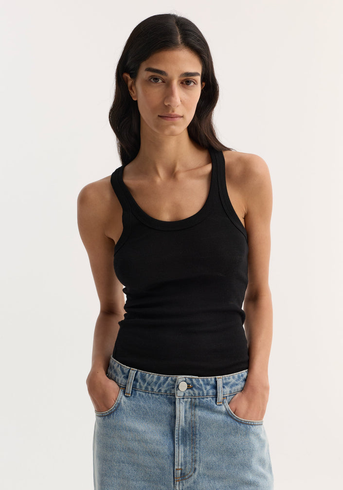 Merino scoop neck top | black