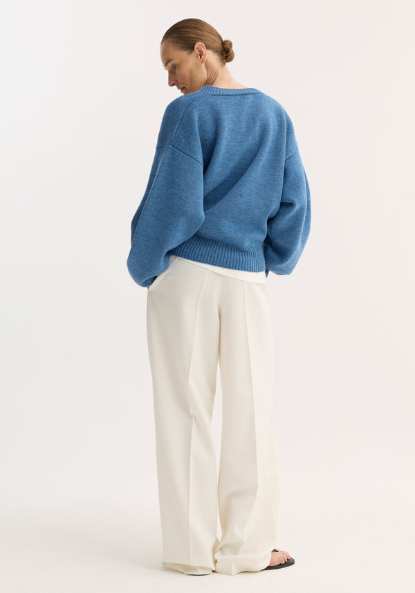 V-neck knitted jumper | denim blue melange