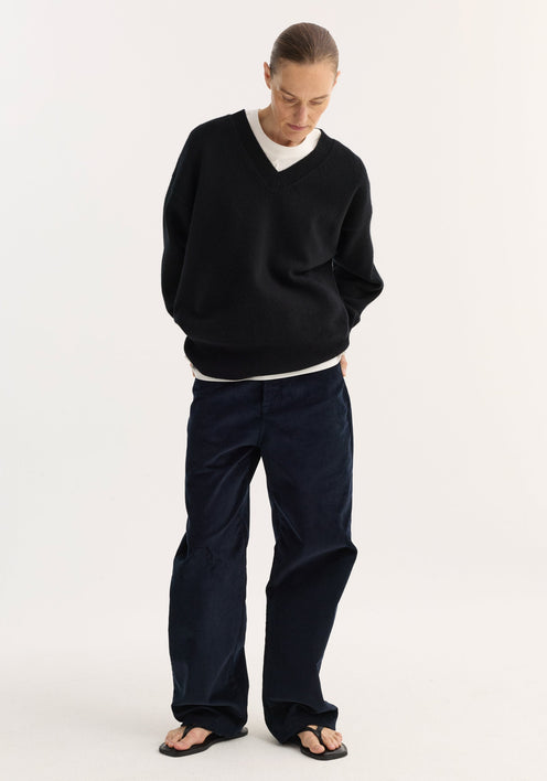 V-neck knitted jumper | black