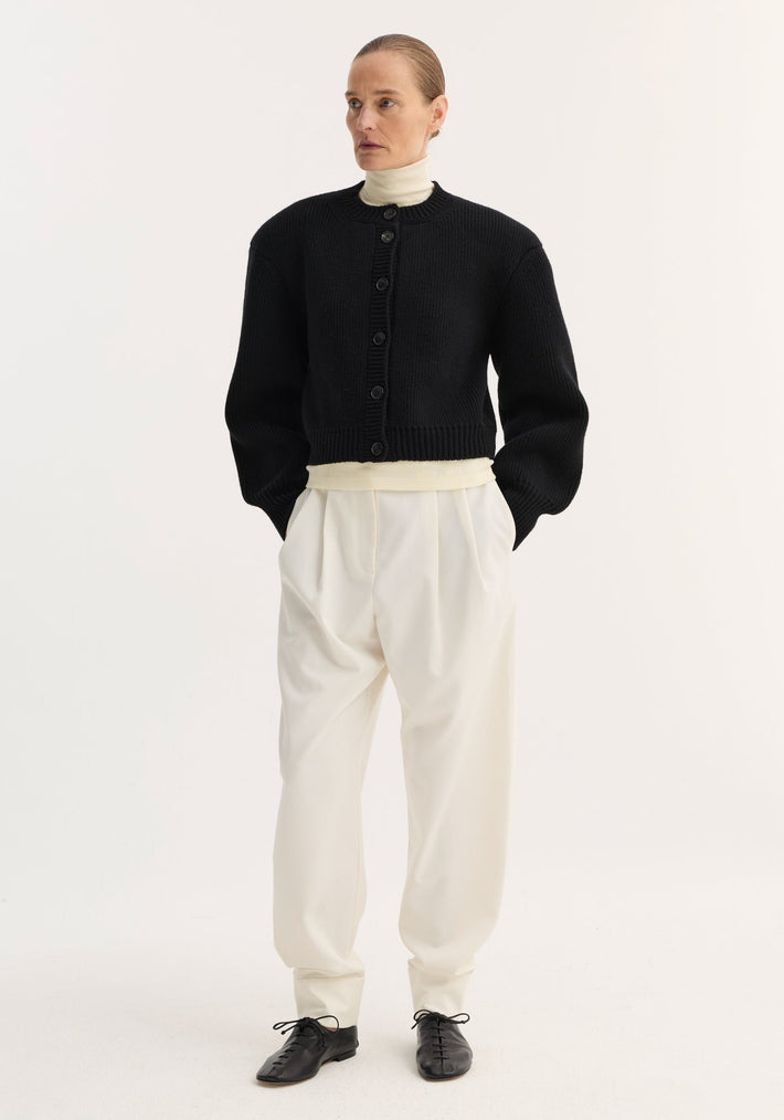 Barrel leg trousers | off white