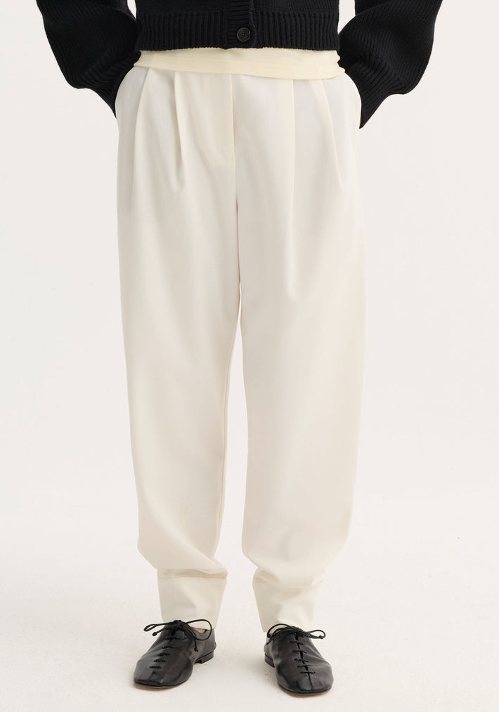 Barrel leg trousers | off white
