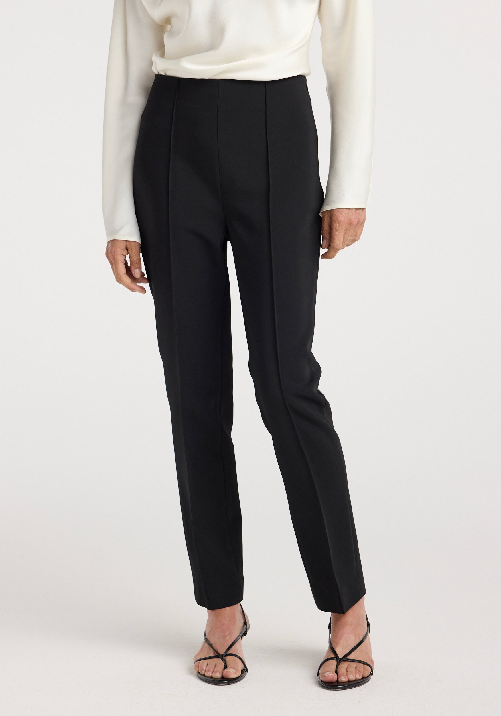 Cigarette leg trousers | black