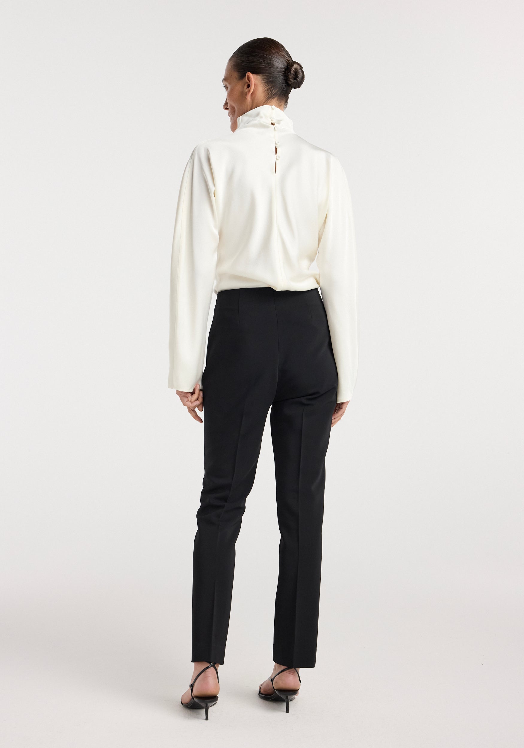 Cigarette leg trousers | black