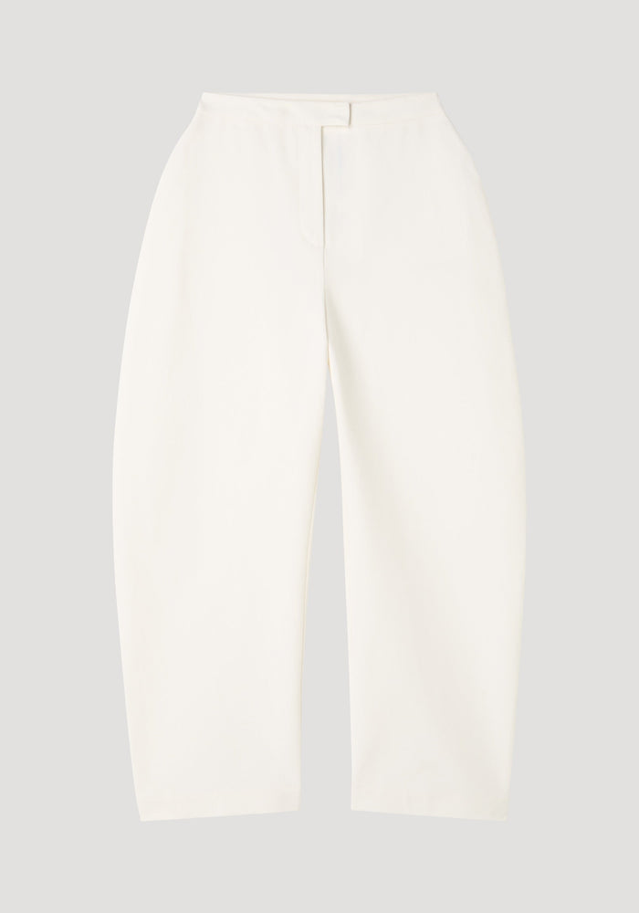 Sculptural trousers | paper white