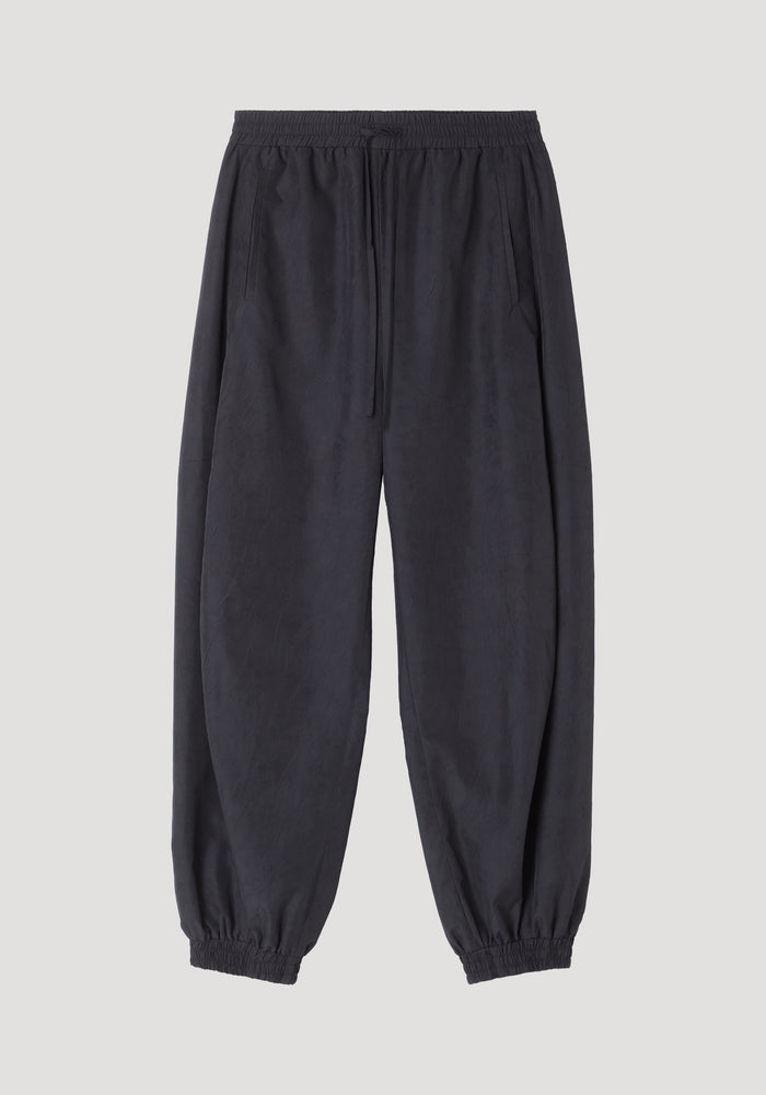 Balloon track pants | black