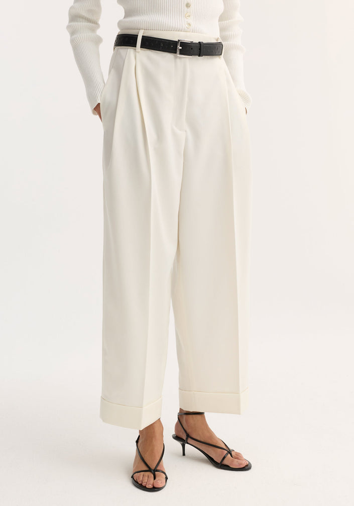 High-waist turn-up trousers | off white