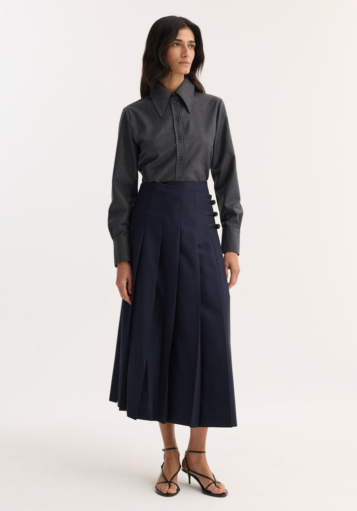 Pleated wool skirt with leather closures | navy