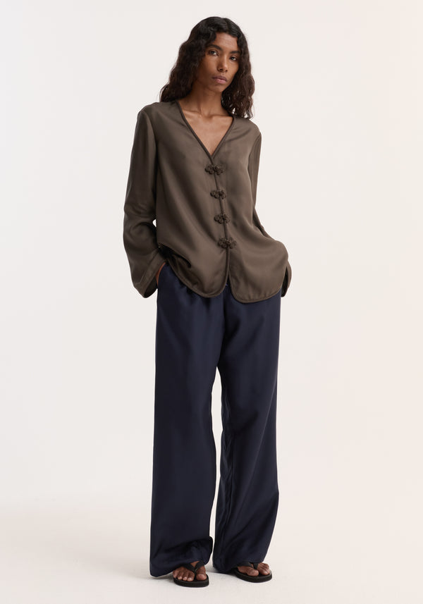 Pankou closure silk top | earth