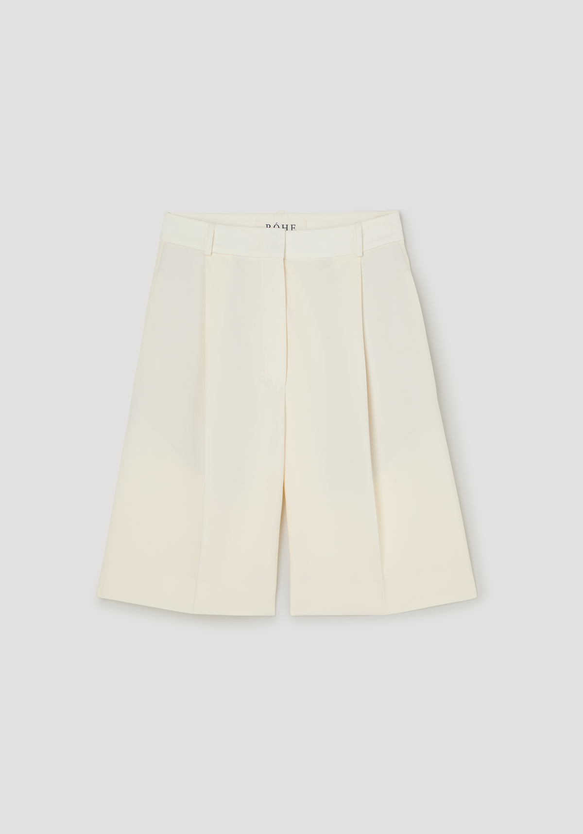 Tailored single pleat shorts | off white