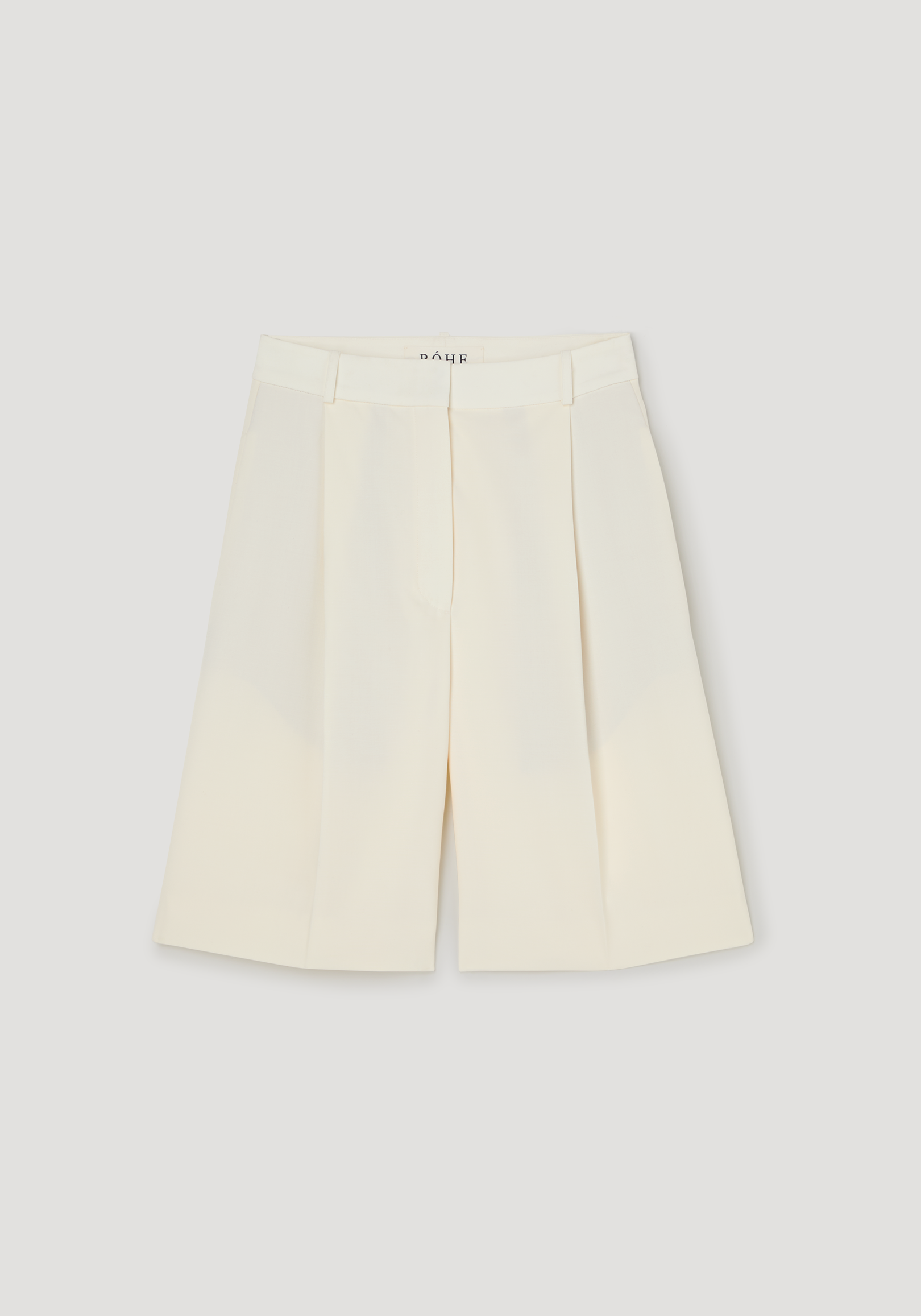 Tailored single pleat shorts | off white