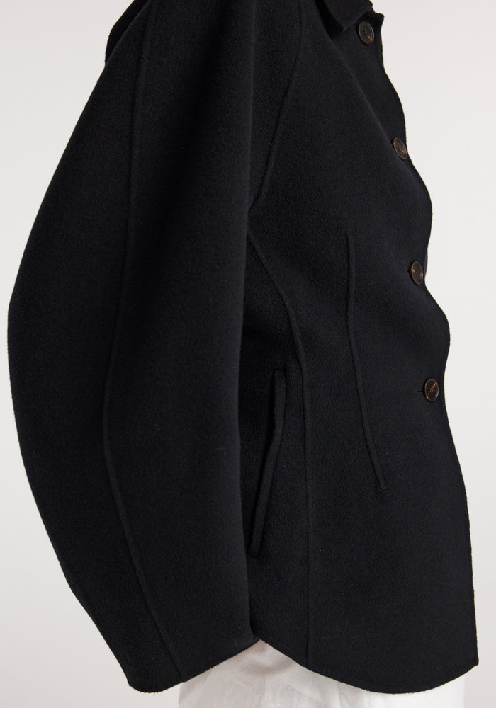 Double-faced sculptural jacket | black