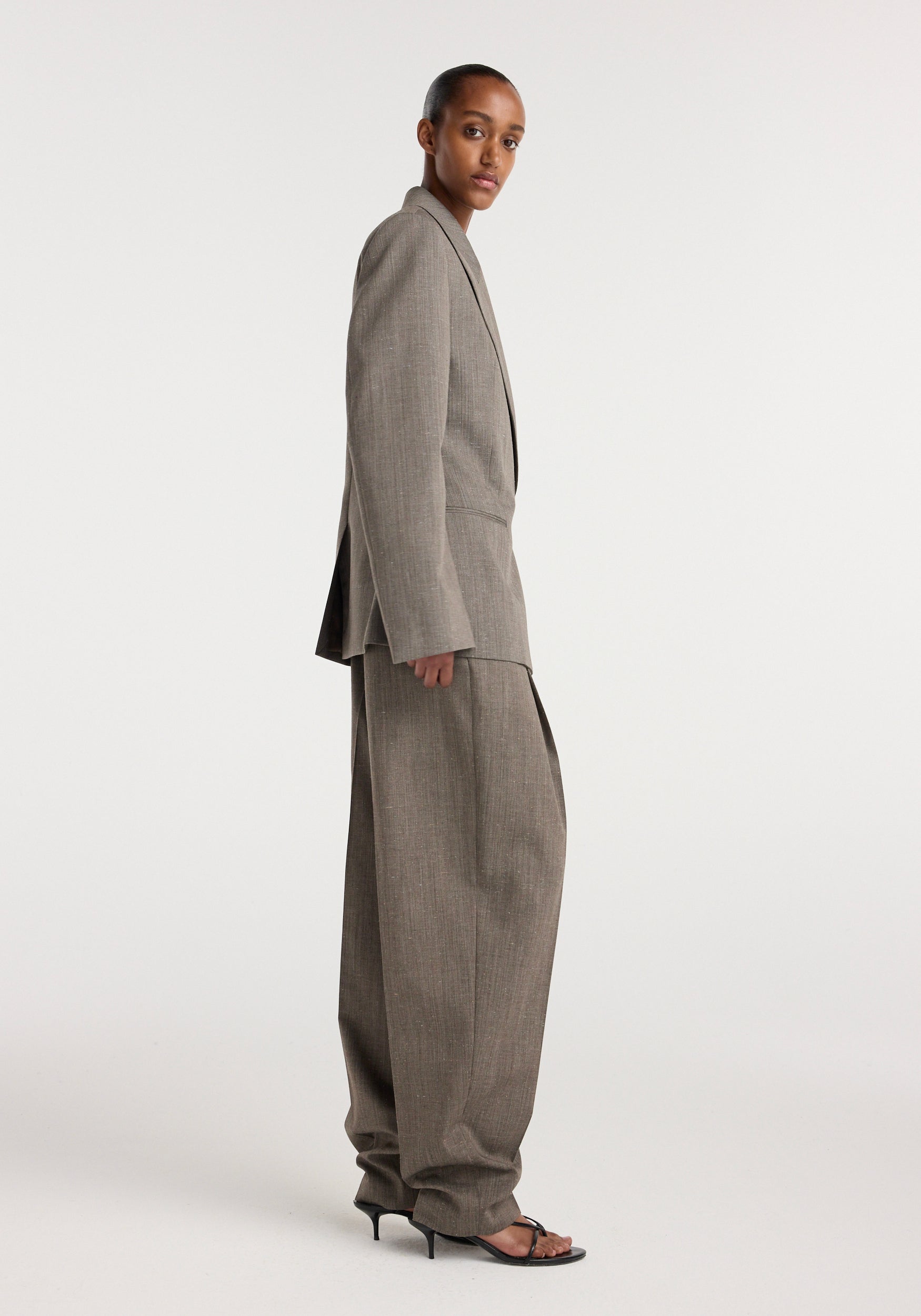 Hourglass shaped blazer | earth slub