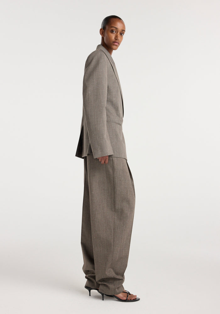 Hourglass shaped blazer | earth slub