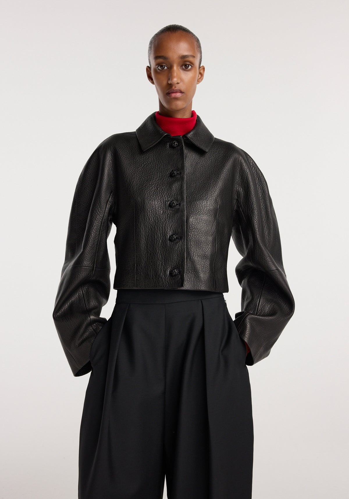Rounded grain leather cropped jacket | black