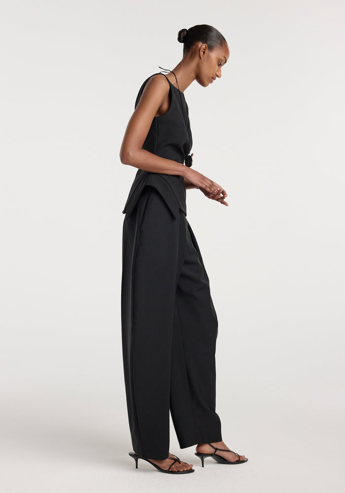 Deconstructed collar top | black