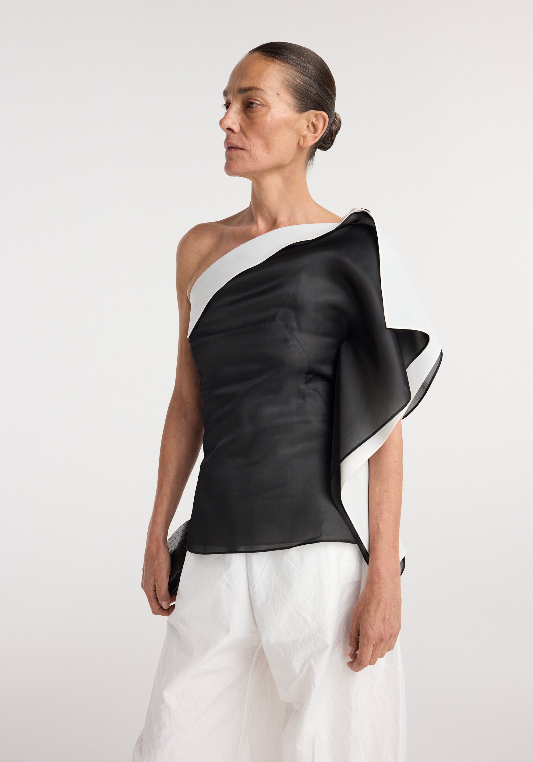 Sculptural double layered top | black