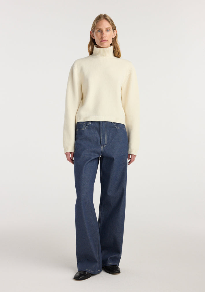 Statement shoulder cropped turtleneck | cream