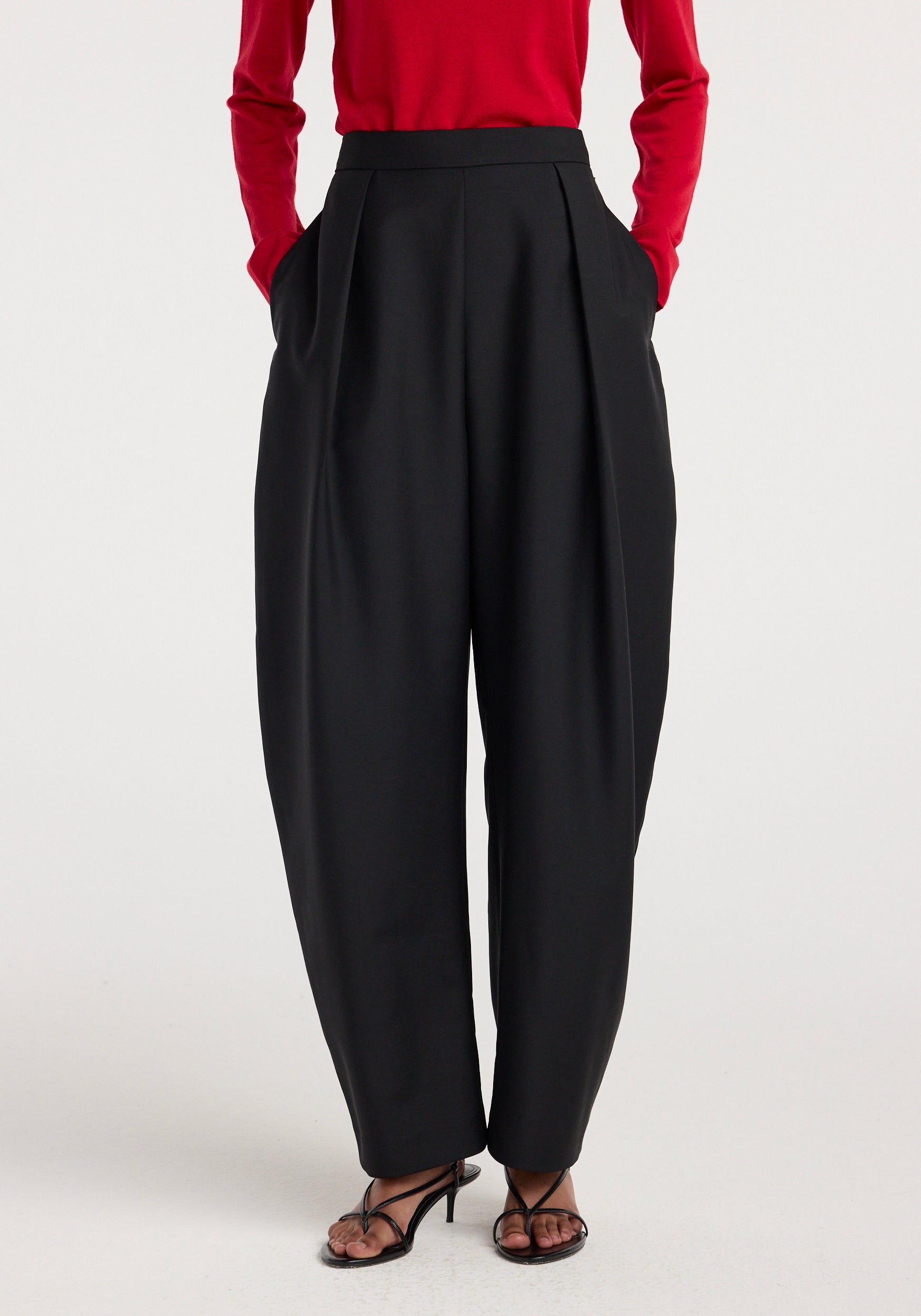 Puck - Sculptural tailored trousers | black