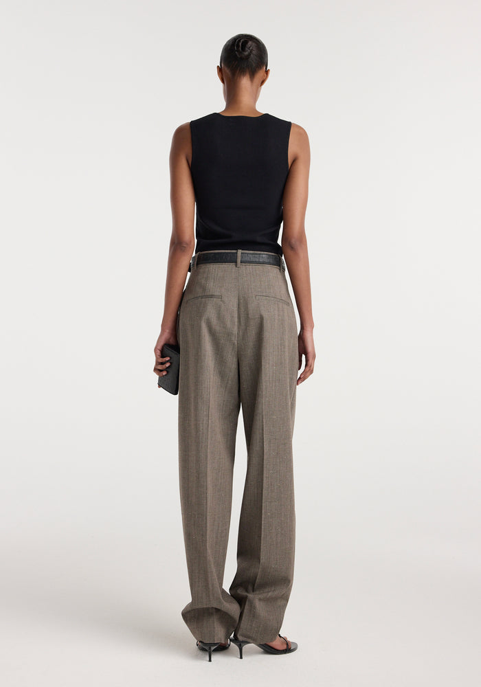 Daria - Single pleat tapered trousers | earth slub