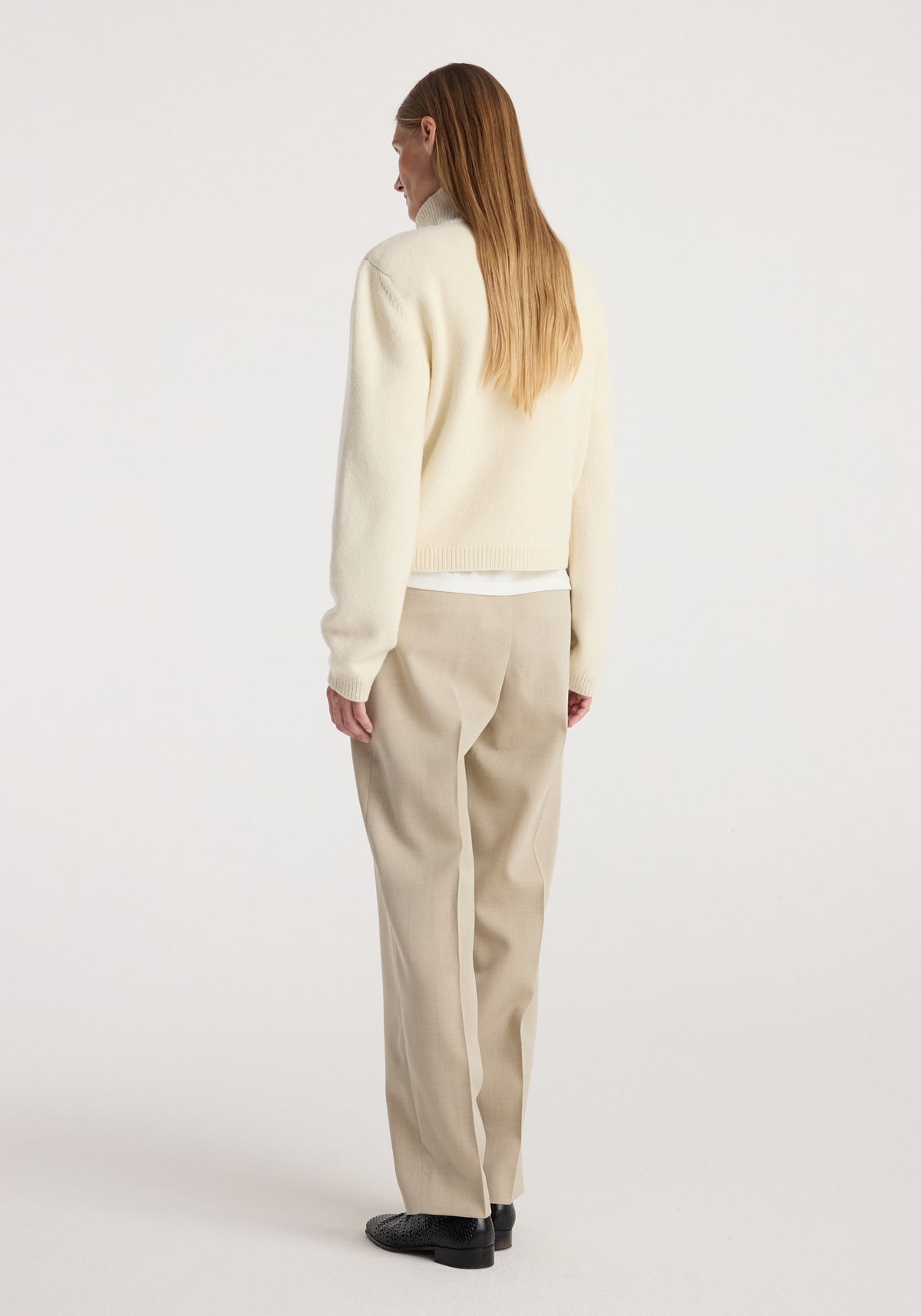 Statement shoulder cropped turtleneck | cream