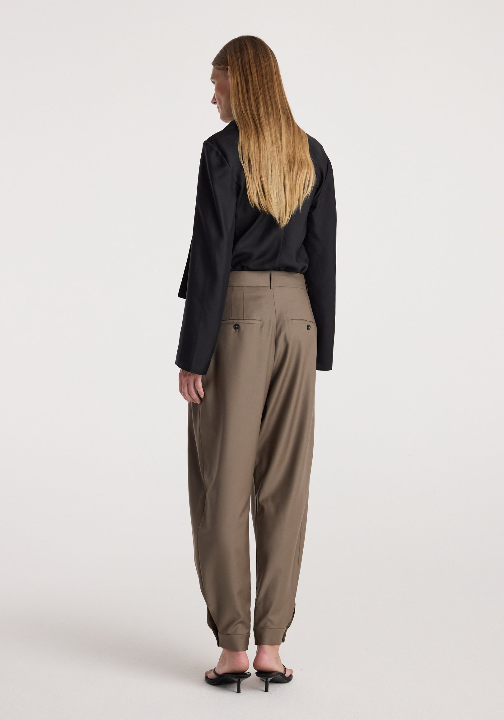 Tailored cuff trousers | desert brown