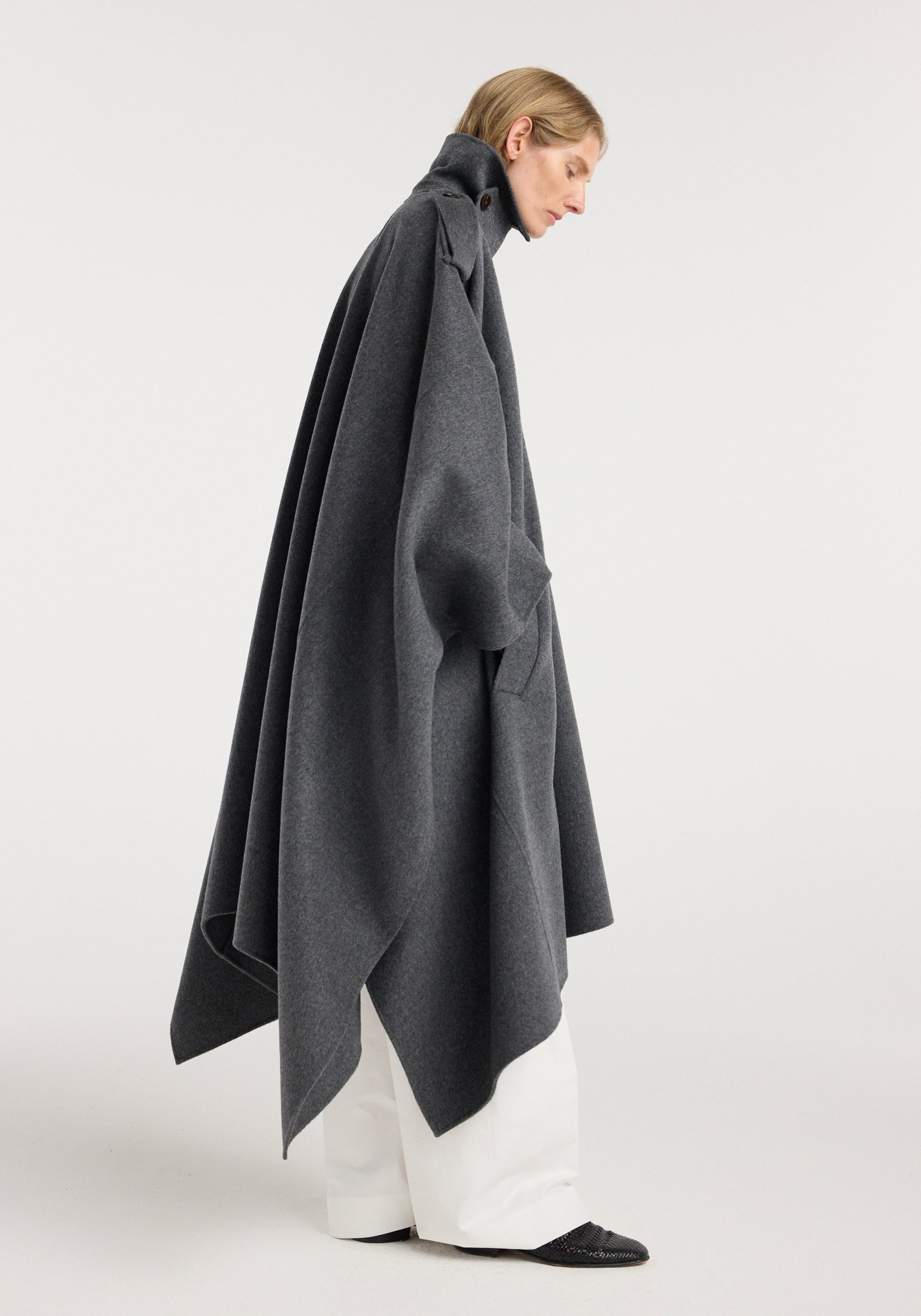 Double-faced cape trenchcoat | dark grey melange