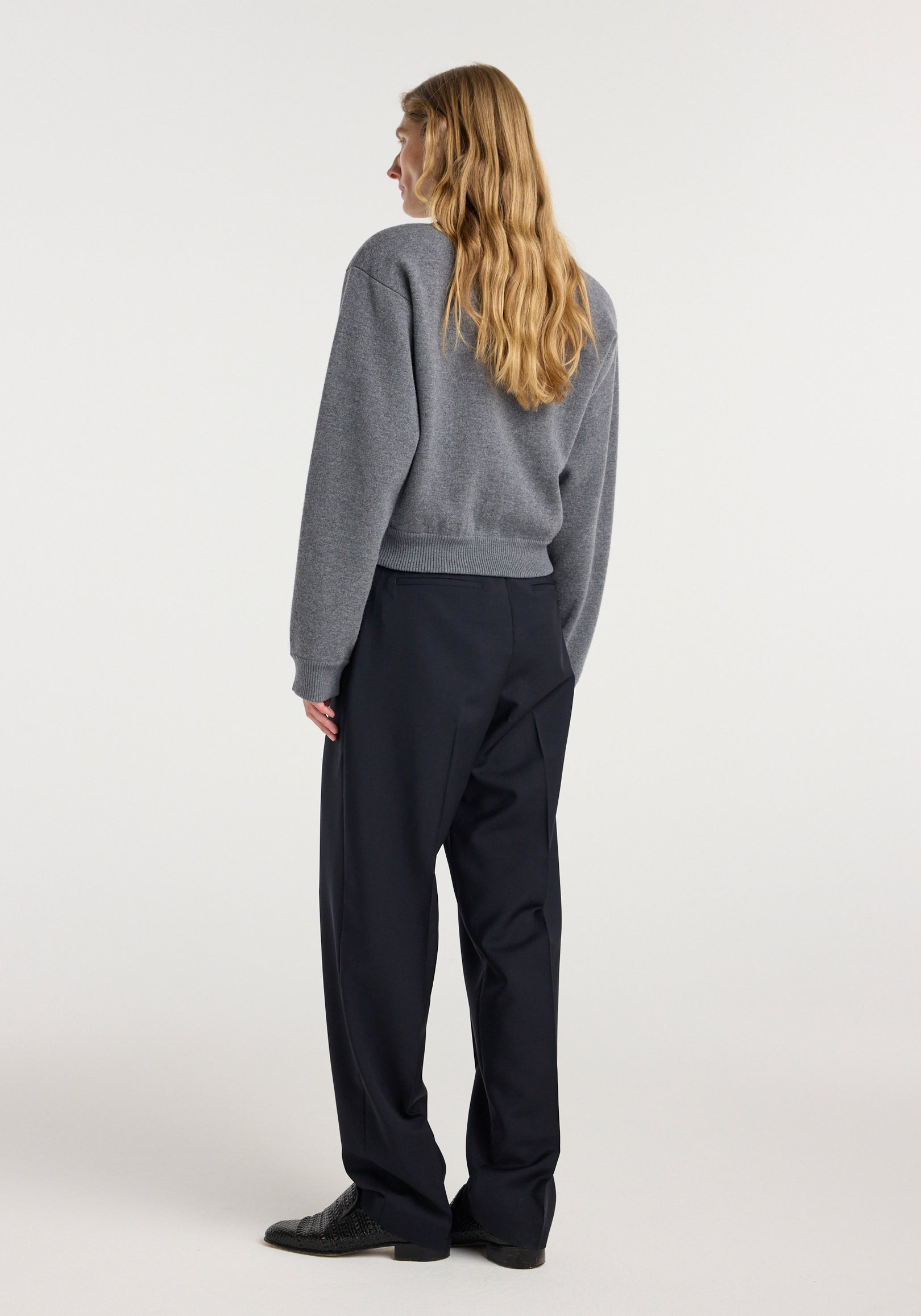 Statement shoulder crewneck | mid grey melange